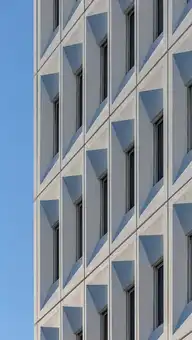 104017