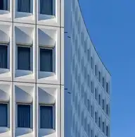 104019