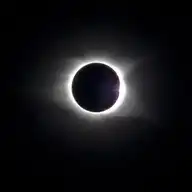 104618