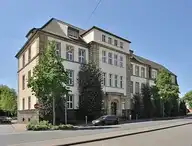 105064