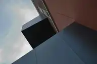 106905