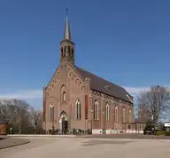 107581