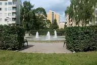 118076