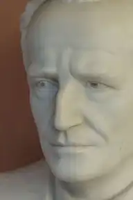 118600