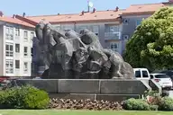 118997