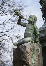 130315