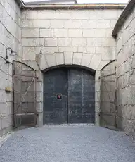 132100