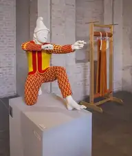 135125