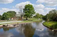 135649