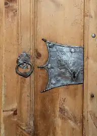 136313