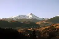 138090