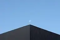 138112