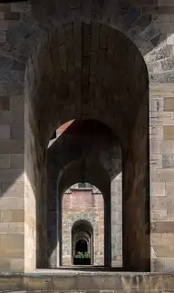 140560