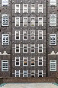 142321