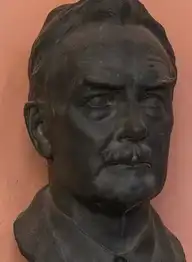 143005
