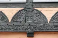 143443