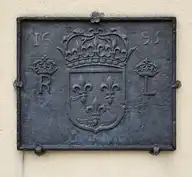 146563