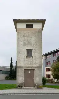 147882