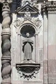 152273