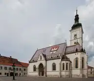 152852