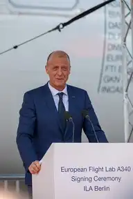 153910