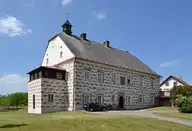 157742