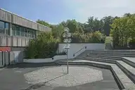 157874