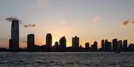 158075