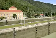 158487