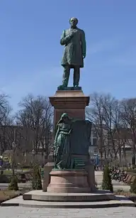 158519