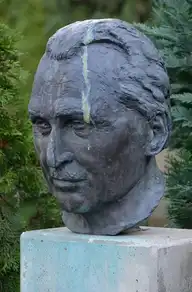 158842
