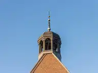159020