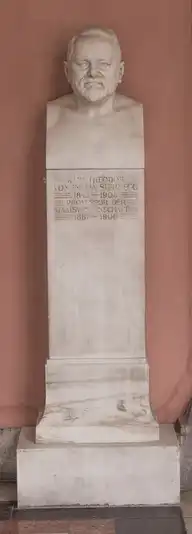 161351