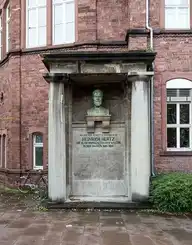 161422
