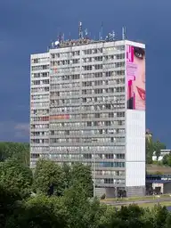 161982
