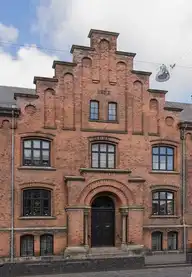 16401