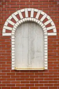 164711