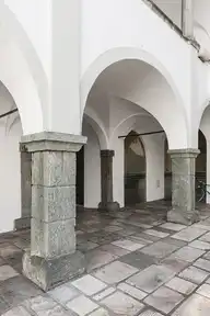 164883