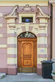 165821