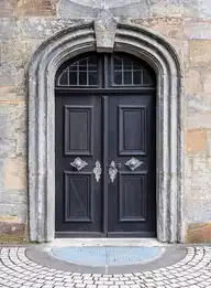 166723
