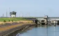 168132