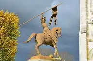 175943