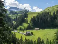 175976