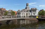 176382