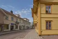 176610