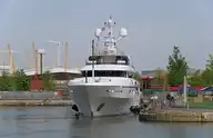 181833