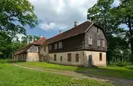 182200