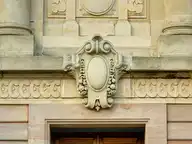 18493