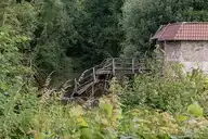 185068