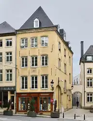 186872
